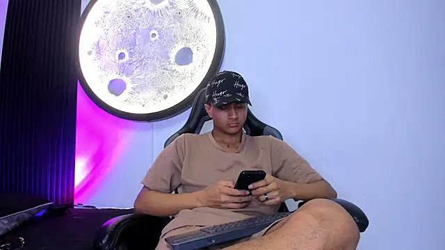  Leohot  online show from 11-19-25, 03:28