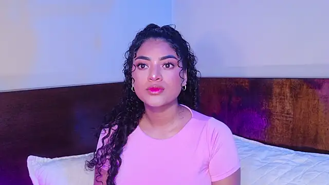 Carly Monroe  online show from 10-26-25, 02:01