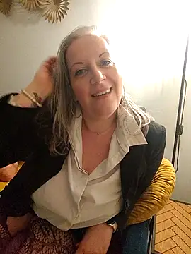 Feelineducentre online show from 02-07-26, 06:11