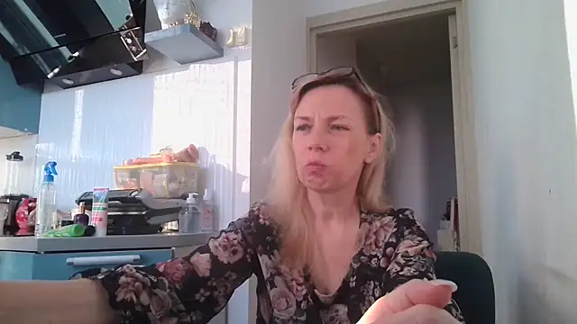 Sweetmurrr online show from 06-20-26, 02:14