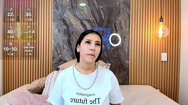 Snapshot of Alana-Jones chatting on 11-11-25, 02:39 Alana-Jones online show from 11-11-25, 02:39