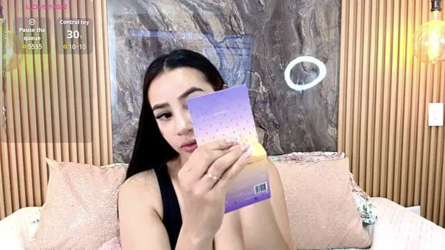 Snapshot of Alana-Jones chatting on 11-26-25, 03:13 Alana-Jones online show from 11-26-25, 03:13