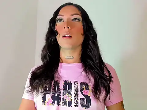 Snapshot of Megan_Gil_ chatting on 09-19-25, 04:25 Megan Gil online show from 09-19-25, 04:25