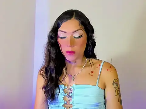 Snapshot of Megan_Gil_ chatting on 09-21-25, 03:52 Megan Gil online show from 09-21-25, 03:52