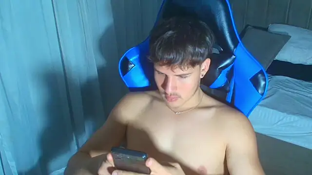Snapshot of SEXYBOY_VC chatting on 10-03-25, 12:13 SEXYBOY VC online show from 10-03-25, 12:13