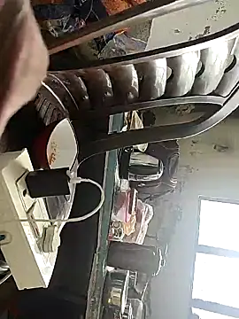 Snapshot of monty935 chatting on 10-26-25, 09:48 monty935 online show from 10-26-25, 09:48