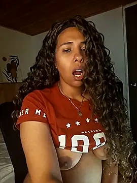 IVONNE COLLINS33 online show from 11-04-25, 12:54