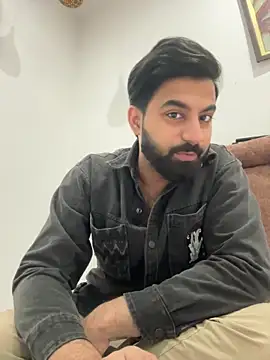 hottestboy03 online show from 12-18-25, 06:19