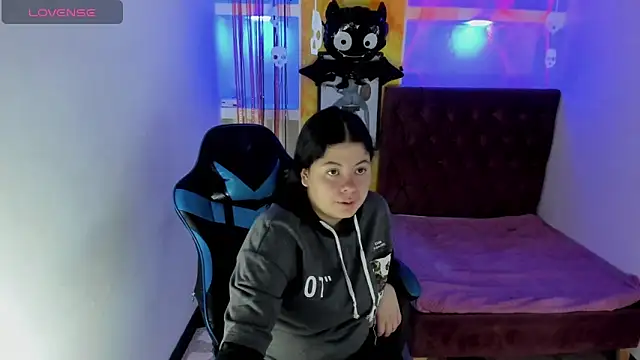 Snapshot of greiccy_20 chatting on 10-30-25, 03:52 greiccy 20 online show from 10-30-25, 03:52