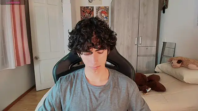 Nude Boy18 online show from 04-02-26, 11:02