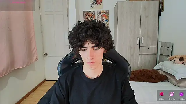 Nude Boy18 online show from 05-24-26, 12:37