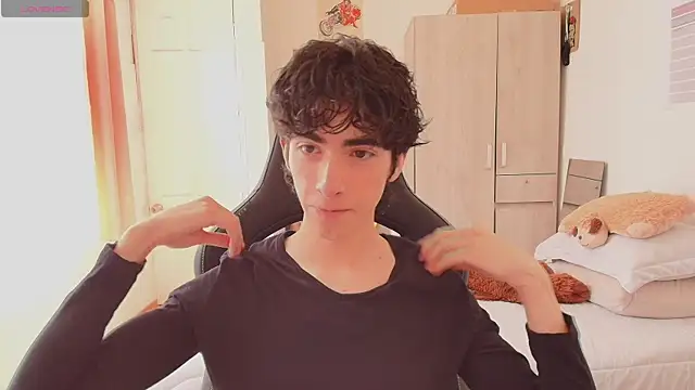 Nude Boy18 online show from 05-27-26, 05:43