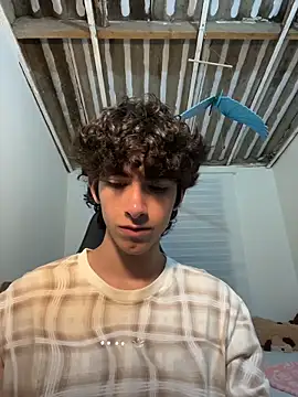 Nude Boy18 online show from 06-09-26, 05:19