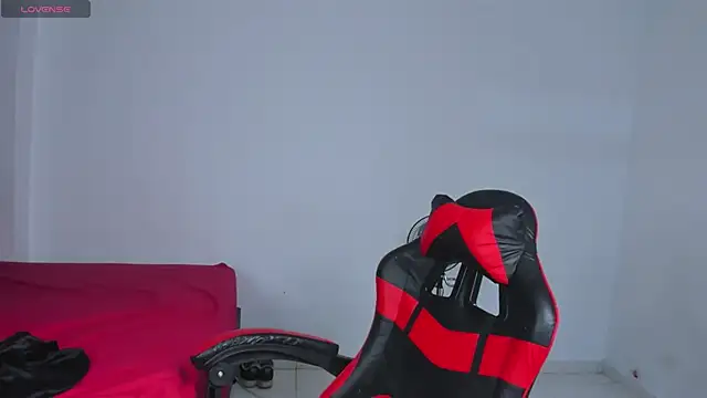 yumi hanna online show from 04-02-26, 04:32