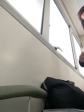 Snapshot of lucioliveira chatting on 10-22-25, 02:06 lucioliveira online show from 10-22-25, 02:06