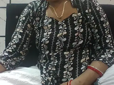 Snapshot of VNDANA_ chatting on 09-28-25, 06:24 VNDANA  online show from 09-28-25, 06:24