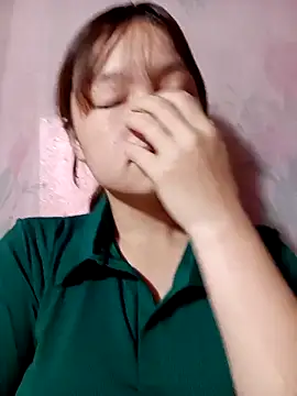 XoiXoi232 online show from 10-04-25, 04:43