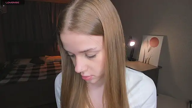 OdellaFrake online show from 11-21-25, 07:34