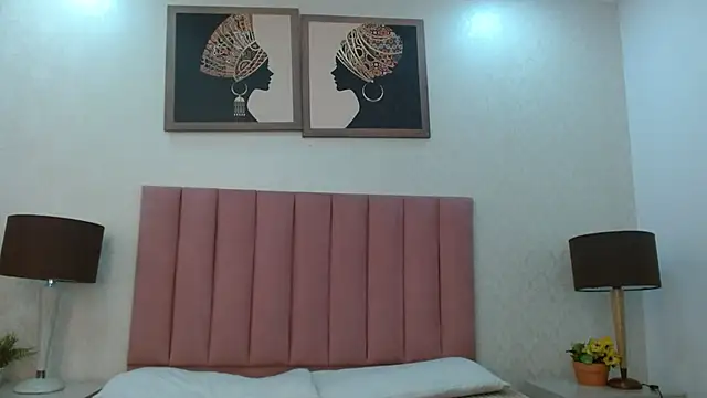 Isabelgh  online show from 04-23-26, 07:49