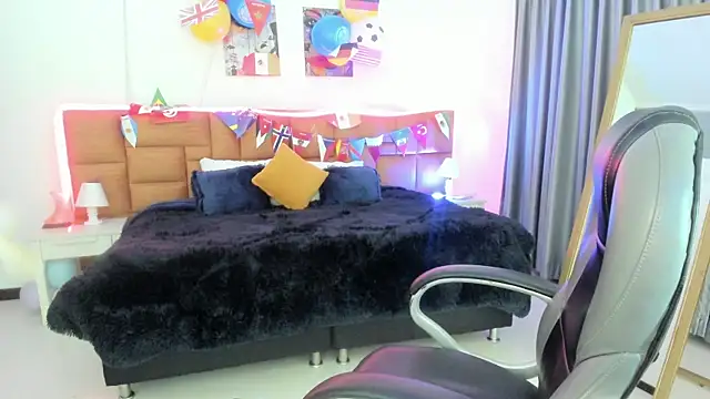 Catti Brie online show from 07-08-26, 11:37
