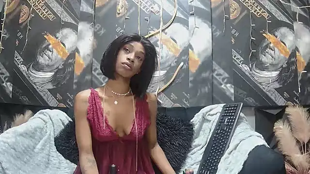 Lilmisbaddyxxx online show from 07-15-26, 09:20