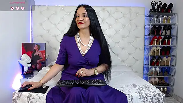 yury m2  online show from 10-17-25, 03:20