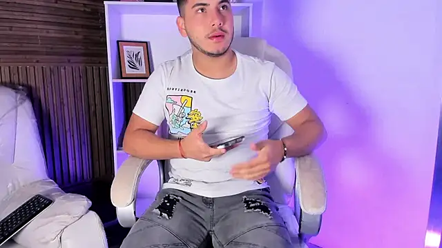 Axel grey  online show from 12-04-25, 12:14