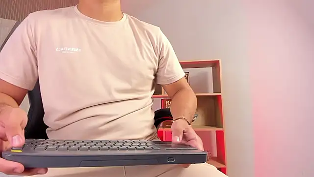 Axel grey  online show from 02-07-26, 12:42