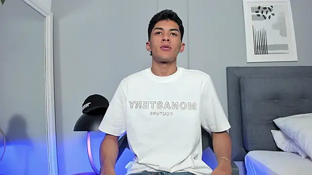 Tylerffoxx online show from 11-21-25, 09:02