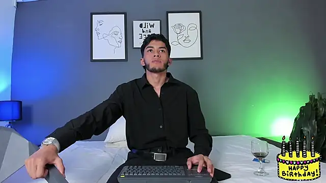 Tylerffoxx online show from 04-22-26, 09:05