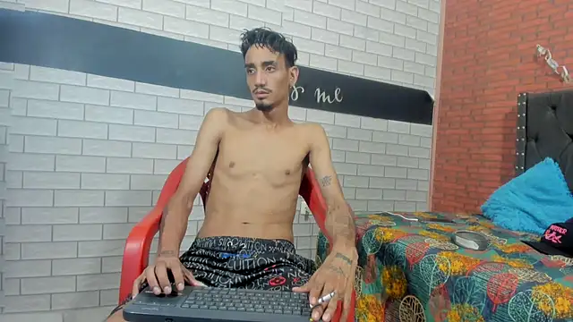 Snapshot of Sexvergon_26 chatting on 10-16-25, 07:59 Sexvergon 26 online show from 10-16-25, 07:59