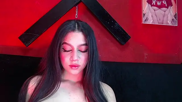 Megan Luxe online show from 11-21-25, 12:10