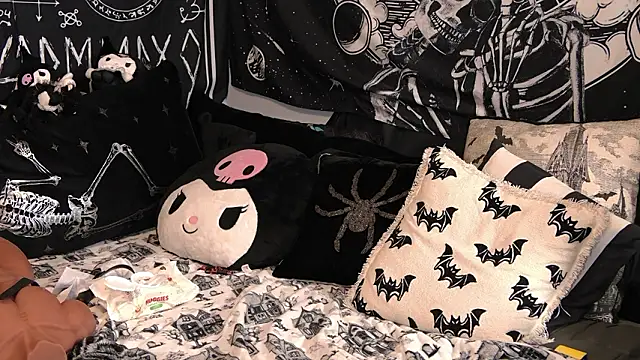 Paige Turner online show from 03-02-26, 04:14