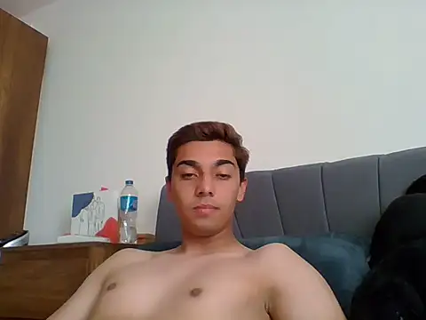 Snapshot of Linkimoli chatting on 10-21-25, 06:08 Linkimoli online show from 10-21-25, 06:08