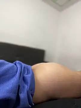 Snapshot of Abby-LS chatting on 10-01-25, 12:11 Abby-LS online show from 10-01-25, 12:11