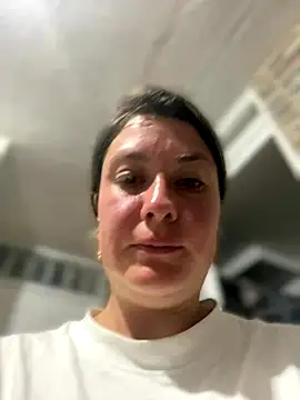 Snapshot of Abby-LS chatting on 11-30-25, 01:20 Abby-LS online show from 11-30-25, 01:20