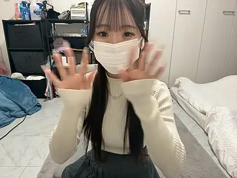 Snapshot of nano-da-u chatting on 10-13-25, 02:39 nano-da-u online show from 10-13-25, 02:39