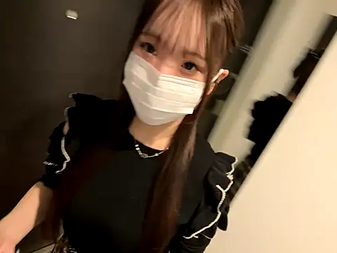 Snapshot of nano-da-u chatting on 11-17-25, 05:30 nano-da-u online show from 11-17-25, 05:30