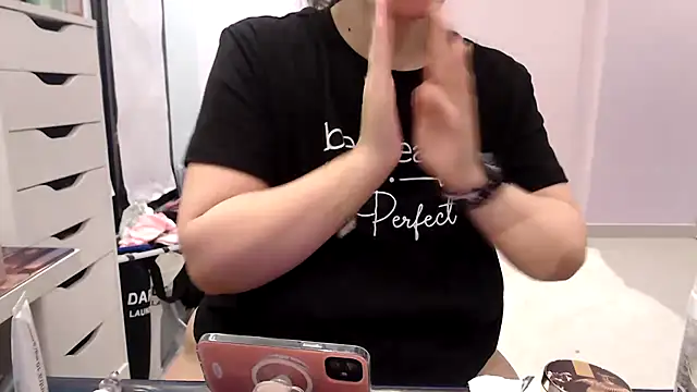 Snapshot of xxxmegamixxx chatting on 12-14-25, 02:11 xxxmegamixxx online show from 12-14-25, 02:11