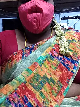 Snapshot of TAMIL_ELAKKIYA chatting on 09-08-25, 06:29 TAMIL ELAKKIYA online show from 09-08-25, 06:29