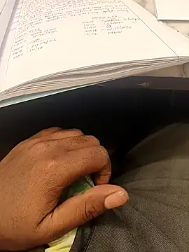 hotboy43339 online show from 03-05-26, 02:40