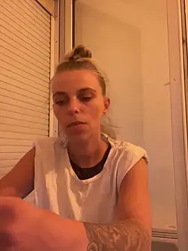 BrumeLove online show from 05-27-26, 07:22