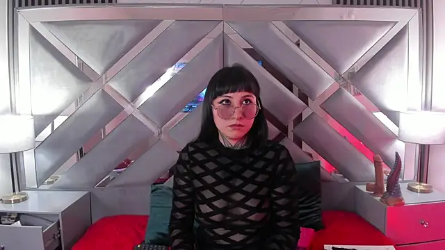 Ravenna666  online show from 02-25-26, 08:29