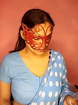 Snapshot of MEERAcle chatting on 05-23-26, 04:29 MEERAcle online show from 05-23-26, 04:29