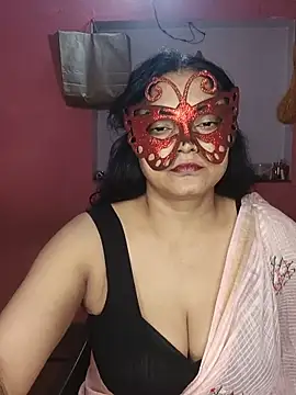 Snapshot of MEERAcle chatting on 06-05-26, 02:29 MEERAcle online show from 06-05-26, 02:29