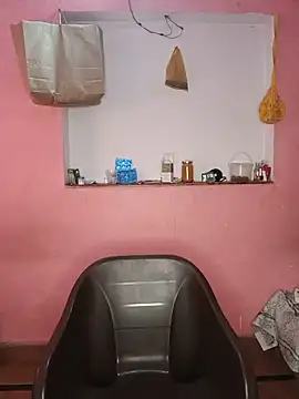 Snapshot of MEERAcle chatting on 06-08-26, 01:28 MEERAcle online show from 06-08-26, 01:28