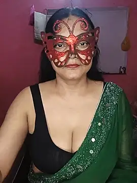 Snapshot of MEERAcle chatting on 06-26-26, 04:06 MEERAcle online show from 06-26-26, 04:06