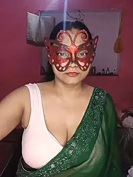 Snapshot of MEERAcle chatting on 07-07-26, 03:49 MEERAcle online show from 07-07-26, 03:49