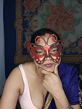 Snapshot of MEERAcle chatting on 07-18-26, 03:54 MEERAcle online show from 07-18-26, 03:54