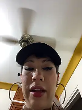 ZahaRose online show from 11-05-25, 04:45